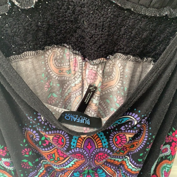 Adorable designer halter top - Picture 5 of 6